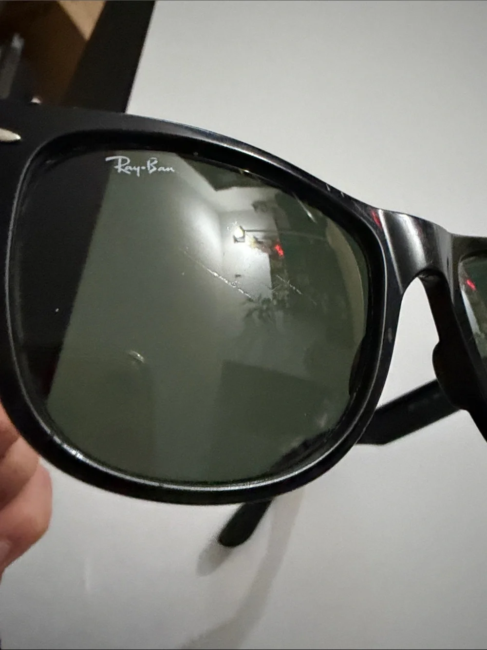 Ray-Ban RB2140 Black Sunglasses with Black Case 54-18-140